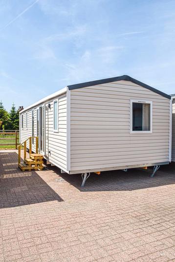 Nieuwe Stacaravan Monarch - 3 slaapkamers - 1009x400cm