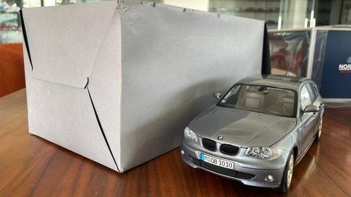Kyosho 1:18 - Modelauto - BMW Série 1, Hobby en Vrije tijd, Modelauto's | 1:5 tot 1:12