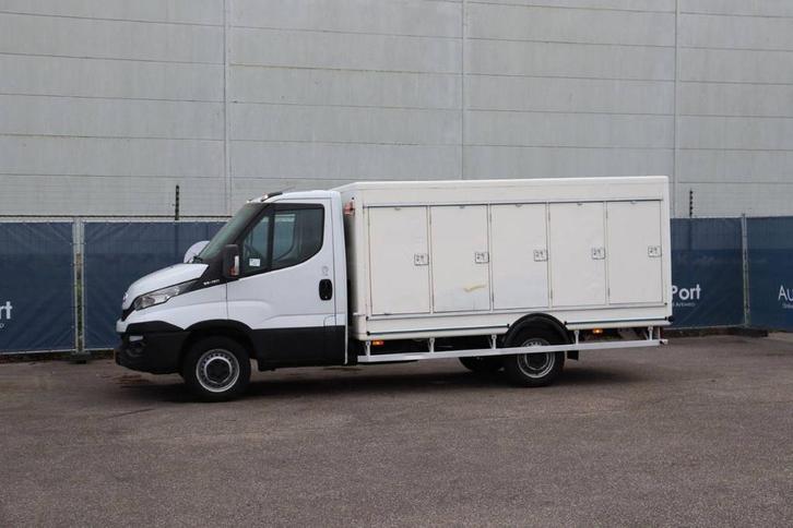 Veiling: Bakwagen Iveco 35S13 Diesel 2016, Auto's, Bestelwagens en Lichte vracht, Ophalen