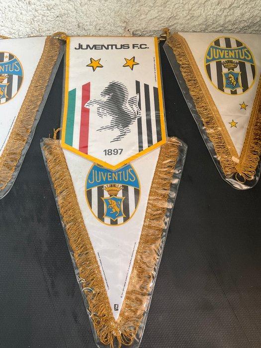 Wimpel (4) - JUVENTUS F.C. - Italië, Verzamelen, Overige Verzamelen