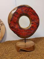 Figurine - Uitgebrande cirkel met rode tint op staander in, Antiek en Kunst