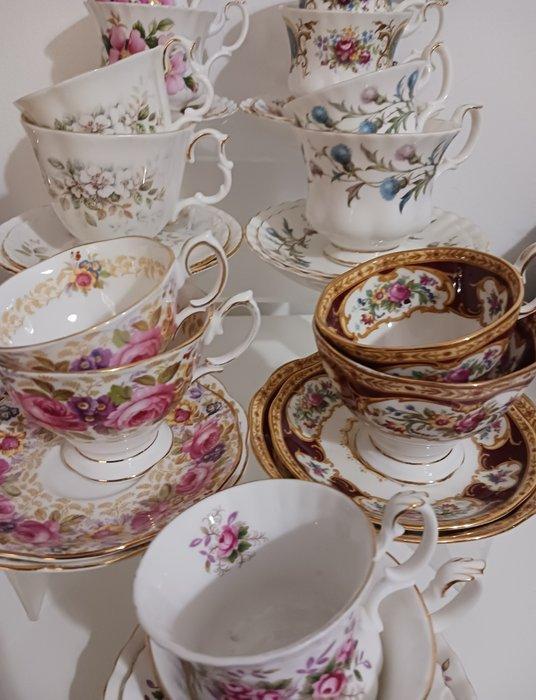 Royal Albert - Royal Albert - Beker (14) - Haworth i inne -, Antiek en Kunst, Antiek | Meubels | Tafels