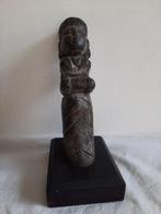 Twee beeldjes - Hout - India - de eerste helft en het begin