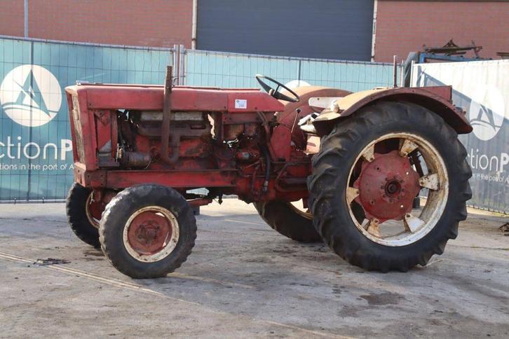 Veiling: Tractor international Harvester co 504 D Diesel, Zakelijke goederen, Landbouw | Tractoren, Ophalen