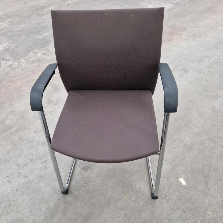 Franch Dorso vergaderstoel bruin gebruikt, Zakelijke goederen, Kantoor en Winkelinrichting | Kantoormeubilair en Inrichting, Ophalen of Verzenden