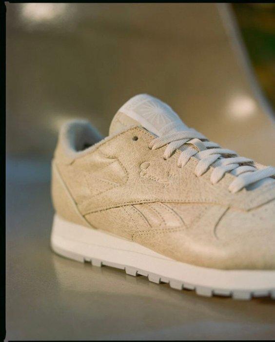Reebok - Eames x Reebok Classic Leather Fiberglass Pack -, Antiek en Kunst, Kunst | Designobjecten