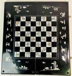 Chinees backgammon- en schaakbord met parelmoer inlegwerk -