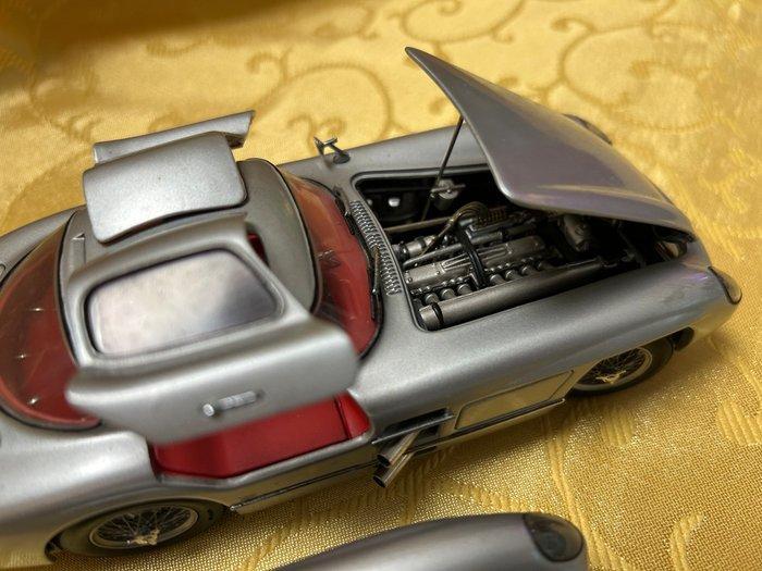 pauls modell art - 1:24 - Modelauto (2) - Mercedes - zwei, Hobby en Vrije tijd, Modelauto's | 1:5 tot 1:12