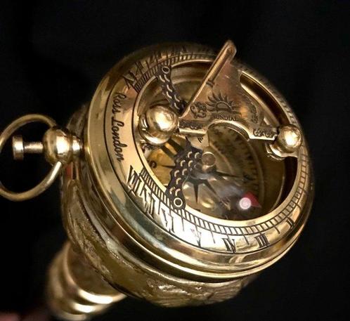 Canne de marche - An amazing , compass , walking stick., Antiquités & Art, Antiquités | Autres Antiquités
