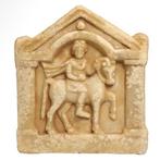 Oud-Romeins Marmer Reliëf van een paard en ruiter