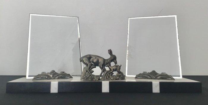 Fotolijst - grote marmeren Art Deco fotohouder met een Hinde, Antiek en Kunst, Kunst | Designobjecten