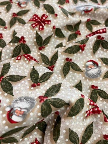 Kerststof met heidebladeren en Kerstmannen - Textiel - 280 beschikbaar voor biedingen