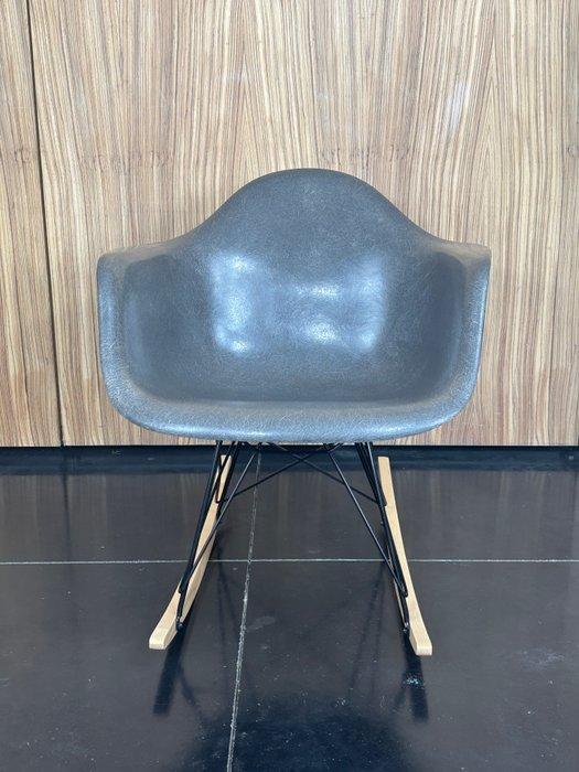Herman Miller - Ray Eames, Charles Eames - Schommelstoel -, Antiek en Kunst, Antiek | Meubels | Stoelen en Sofa's