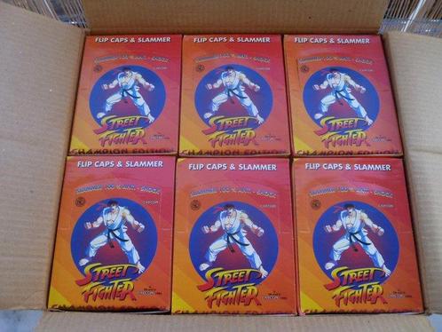 Capcom - 1 case (16 boxes) of 50 Street Fighter 2 1995 Pogs, Consoles de jeu & Jeux vidéo, Consoles de jeu | Accessoires Autre