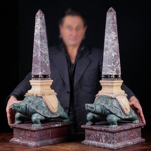 Beeld, Tartarughe - Obelisk - 765 mm - Marmeren sculptuur -, Verzamelen, Dierenverzamelingen