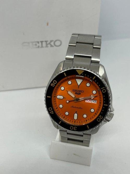 Seiko - Seiko 5 Automatic Day-Date - Zonder Minimumprijs -, Bijoux, Sacs & Beauté, Montres | Hommes