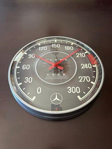 Wandklok - Mercedes - Aluminium, Glas - 2010-2020