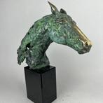 J. Zak (XX-XXI) - The horse. Large, bronze, 7kg, Antiek en Kunst
