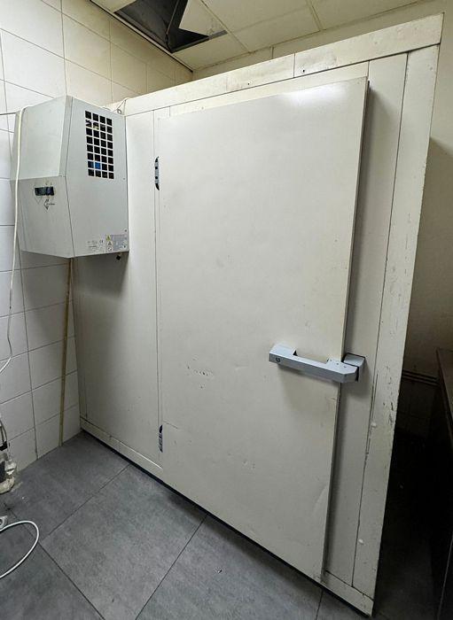 Vriescel B191 x D121 x H211cm met vloer en Stekkerklaar, Elektronische apparatuur, Koelkasten en IJskasten