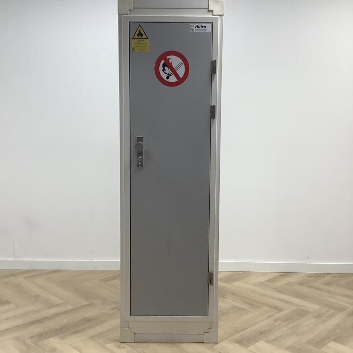 Hiltra veiligheidskast (hxbxd) 200x59x51 cm, wit/grijs, Huis en Inrichting, Kasten | Overige, Gebruikt