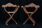 Klapstoel - Hout - Twee Savonarola stoelen