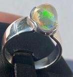 Prachtige Welo Opaal - Hoogte: 27 mm - Breedte: 20 mm- 6 g, Verzamelen, Mineralen en Fossielen