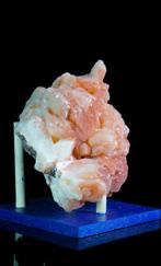 Minéraux de stellerite rose Spécimen - Hauteur : 140 mm -, Verzamelen, Mineralen en Fossielen