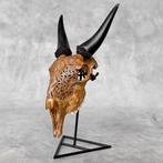 SANS PRIX DE RÉSERVE - Crâne de chèvre brun sculpté, Nieuw