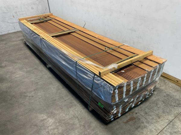 Veiling - 25x Rhombusprofielplank rib5 Ayous thermowood 395x, Doe-het-zelf en Bouw, Hout en Planken, Nieuw