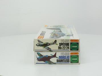 Schaal 1:32 MATCHBOX Set of 2 PK-501 Spitfire Mk-22/24 an...