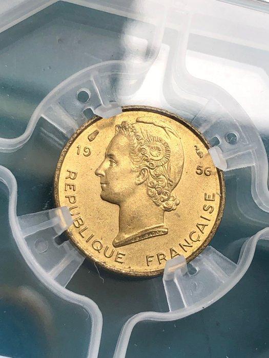 Monde. Lot de 7 Monnaies modernes sous slab Geni (Sans prix, Postzegels en Munten, Munten | Europa | Niet-Euromunten