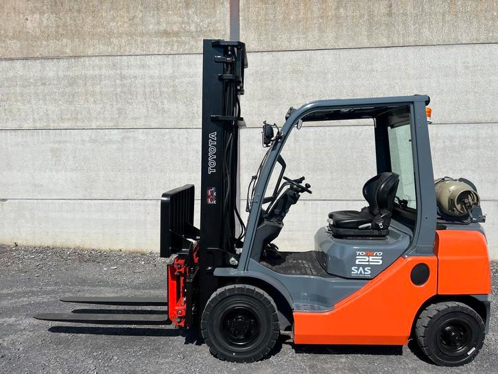Toyota 02-8FGF25 heftruck 2,5 ton lpg, Articles professionnels, Machines & Construction | Chariots élévateurs & Transport interne