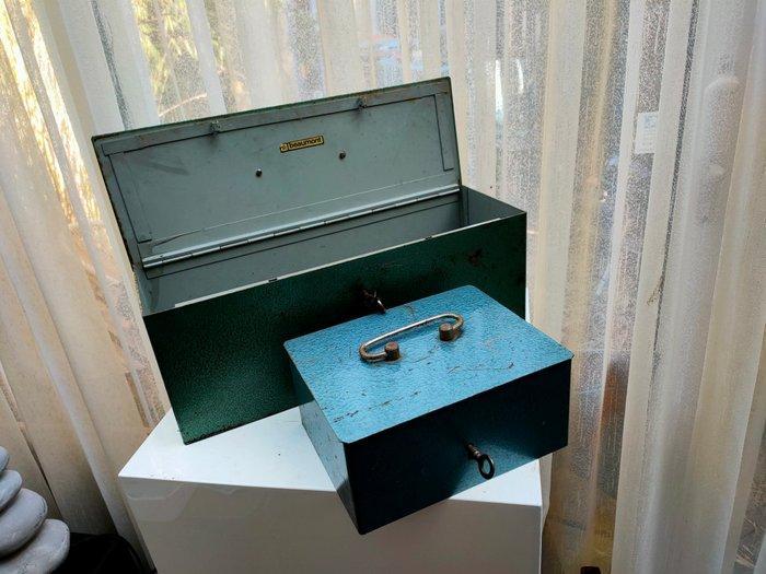 Beaumont - Coffre-fort (2) - Acier - coffre-fort ancien en, Antiquités & Art, Antiquités | Assiettes décoratives & Carrelages