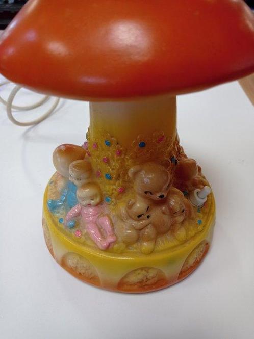 Vintage Arrow Industries Edward Mobley Mushroom Rubber, Antiek en Kunst, Curiosa en Brocante