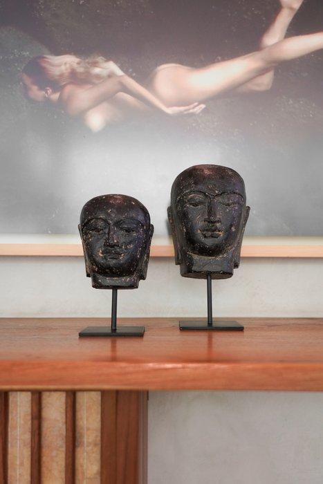 Beeld, NO RESERVE PRICE - C-Javanese Buddha Head on a custom, Antiek en Kunst, Kunst | Designobjecten