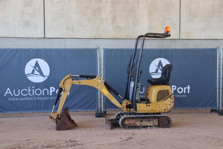 Veiling: Minigraver Caterpillar 300.9D Diesel 9kW 2015, Zakelijke goederen, Machines en Bouw | Kranen en Graafmachines, Ophalen