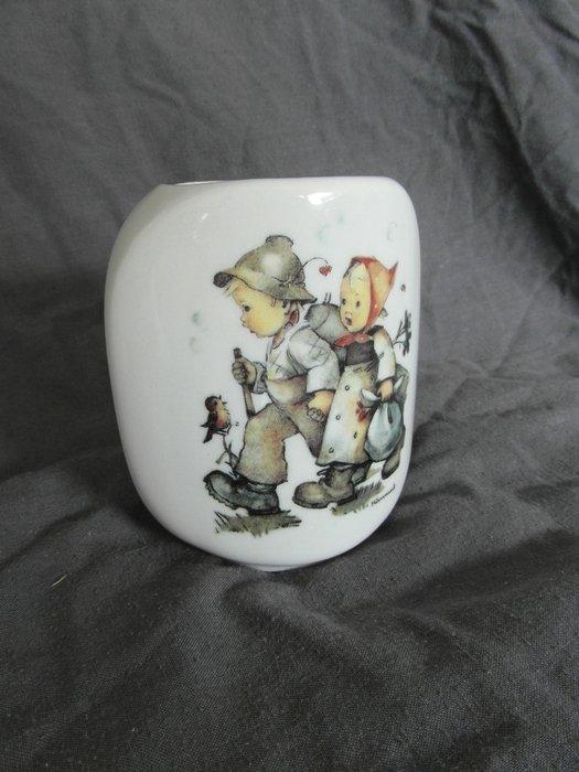 Goebel - Beeldje, Hummel vaasje -Wir wollen Gratulieren, Antiek en Kunst, Curiosa en Brocante