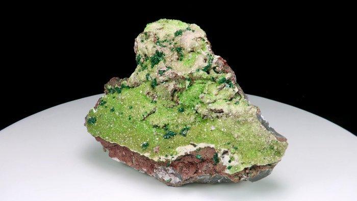 Calciet met malachiet- en conichalcietinclusies -, Verzamelen, Mineralen en Fossielen