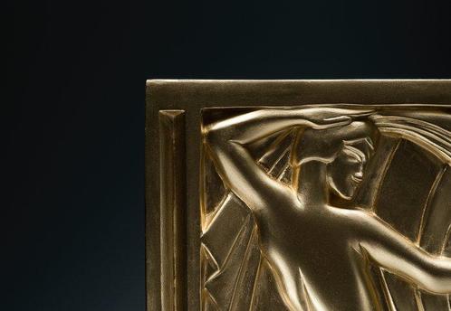 Naar René Paul Chambellan - Reliëf, Goud Art Deco Bas-reliëf, Antiek en Kunst, Kunst | Designobjecten