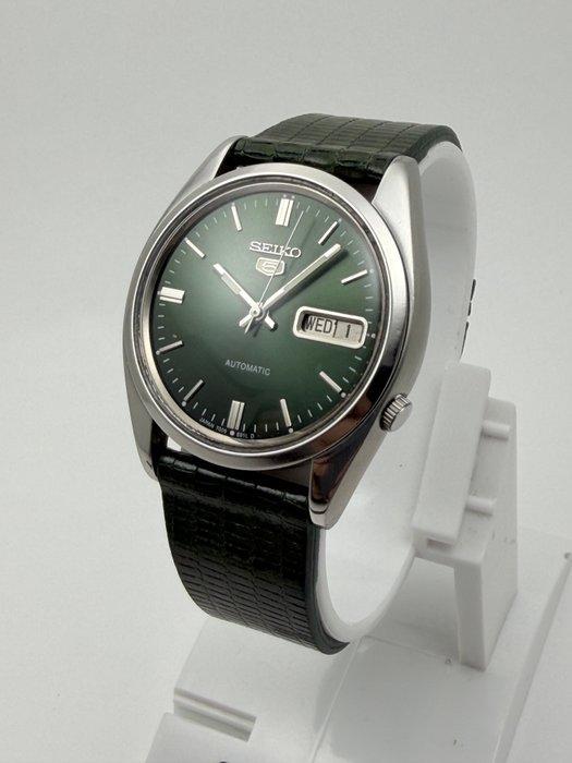 Seiko - Seiko 5 Automatic – 7009 – Green Dial – 1970s, Handtassen en Accessoires, Horloges | Antiek