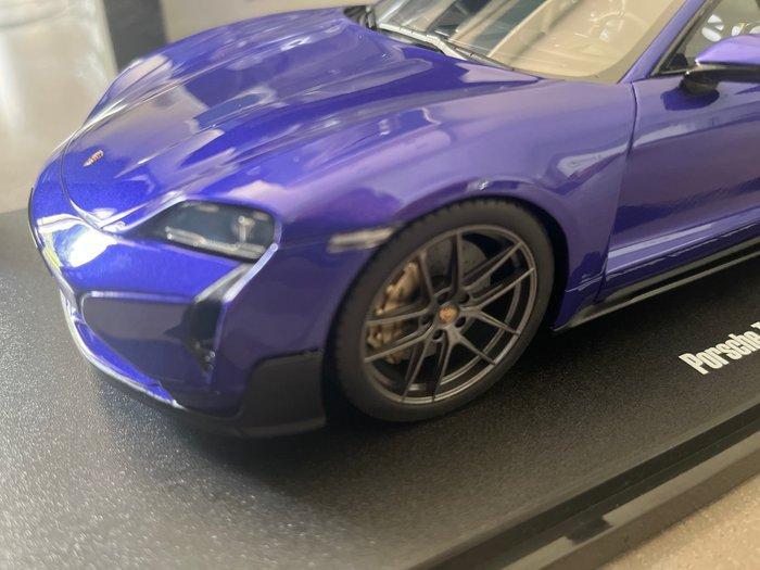 GT Spirit 1:18 - Modelauto - GT440 Porsche Taycan Tursbo GT, Hobby en Vrije tijd, Modelauto's | 1:5 tot 1:12