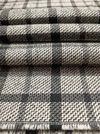 B106 - 600 x 155 cm - Bellissimo tessuto in 100% pura lana -