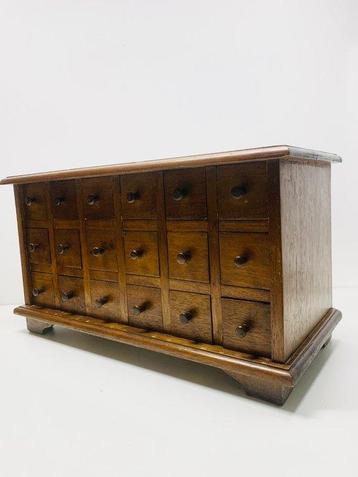 Kist - Hout - 18 laden apothekerskast
