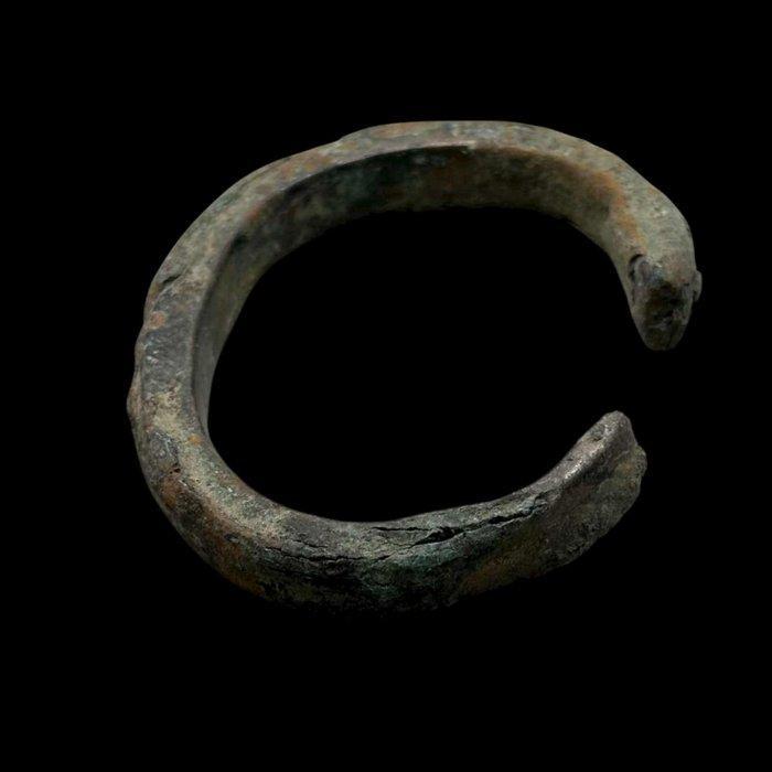 Viking periode Brons Armband - oorlogsarmband (Zonder, Antiek en Kunst, Antiek | Overige Antiek