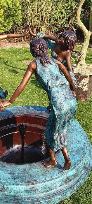 Fontein - 2020+ - dansende dames, Antiek en Kunst, Curiosa en Brocante