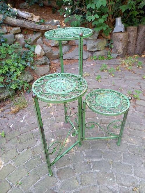 Large 3 Level Plant Stand - Standaard - Metaal, Antiek en Kunst, Curiosa en Brocante