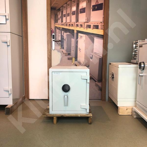 Gebruikte inbraakwerende kluis Argos, Huis en Inrichting, Brandblussers en Brandkasten, Gebruikt, Verzenden