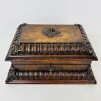 Doos - Antiek houten juwelenkistje / naaidoos uit 1900 -