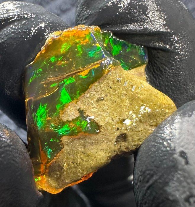 17ct Kristal Opaal Ruw- 3.4 g, Verzamelen, Mineralen en Fossielen