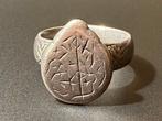 Islamitisch Zilver Massieve ring met een zeldzame vroege